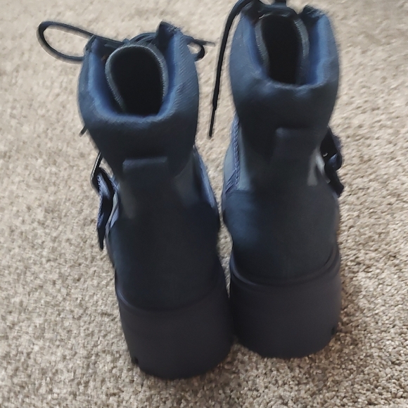 Stylish Blue Combat & Moto Winter Chunky Boots - Picture 4 of 7